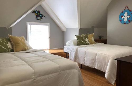 Cherokee Triangle Apartment | Highlands Hidden Gem 4BR apt with free parking