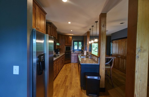Highlands House | Highlands Hideaway 5 minutes to downtown