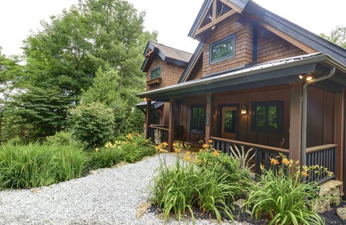 Highlands House | Highlands Hideaway 5 minutes to downtown