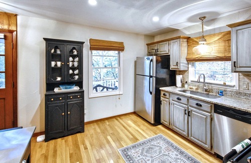 Lake Sequoyah House | Highlands Hideout, Lake Views, Fiber Wi-Fi