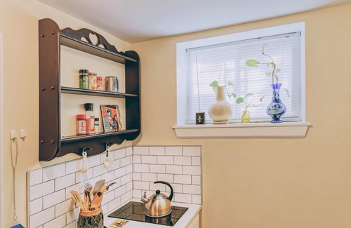 Belknap House | Highlands Luxury Lower Level Studio - 900+sq