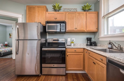 Cherokee Triangle House | Highlands Magic! 5 bed, 2 ba, HOT TUB!