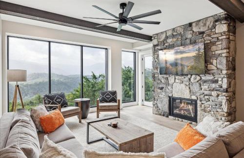 Gatlinburg House | Highlands of the Smokies 210 3br