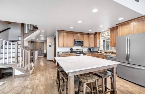 Krakow House | Highlights: Private beach just steps from your door Includes kayaks for exploring the lake Great fishing right off the shoreline or dock Bring your boat and enjoy full boating access Cozy indoor fireplace for cool evenings 4 sp
