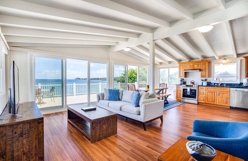 Haleiwa House | HIGHLY DESIRED PRIVATE BEACHFRONT HOME. Walking distance to Haleiwa town