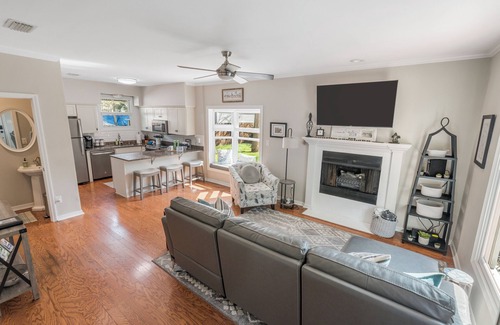 Seville Historic District House | Highly rated 2 BR townhouse steps from DT, and near beaches. Open Labor Day!