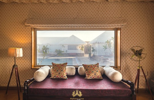Kanoi Hotel | Highness Desert Camp