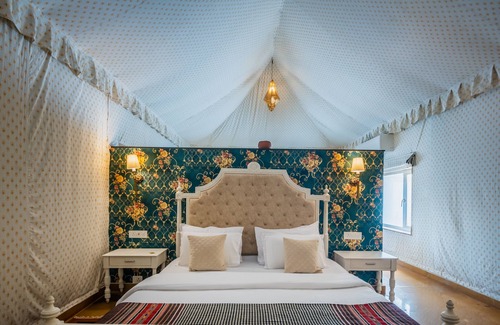 Kanoi Hotel | Highness Desert Camp
