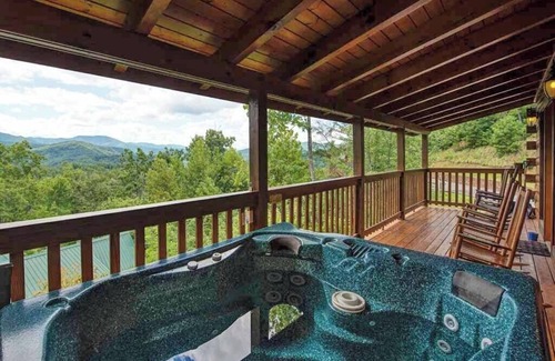 Black Bear Falls Cabin | Highpoint Escape