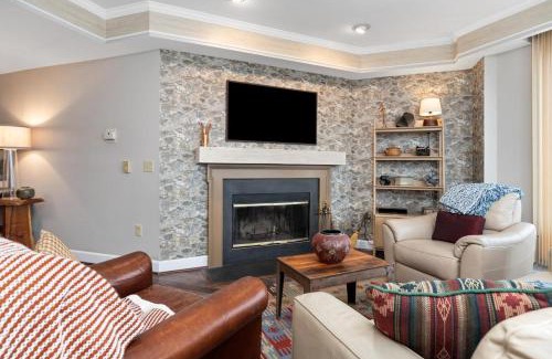 Chestnut Springs House | Highridge Place 42 with Wintergreen Advantage