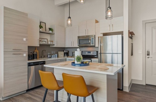 Peachtree Center Apartment | Highrise 1BR - 11th floor | King Bed | DT ATL
