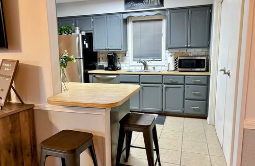 Bella Vista House | Hike & Bike Blak- 2 BR-2 Bath House