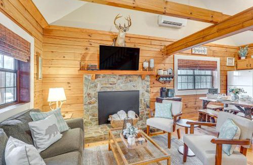 Hayesville House | Hike, Boat and Explore Mtn-View Hayesville Hideaway
