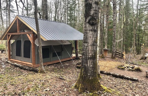 Bayfield RV Rental | Hike-In Glamping in Bayfield Wisconsin - Sailor Springs Glamping