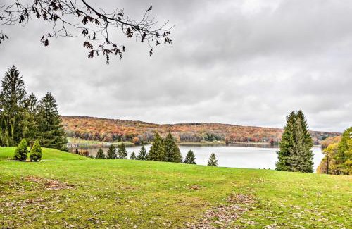 Terra Alta House | Hike, Ski and Raft Terra Alta Cabin with Large Deck