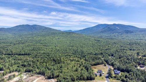 Twin Mountain House | Hike the Presidential's & Relax in the Hot tub #6