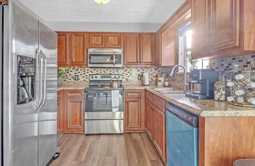 Candler-McAfee House | Hikers Haven Beautiful Home mins to downtown Atlanta & Decatur, w deck & garage