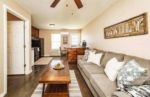 Russellville House | Hikers Haven Near Tech and ANO