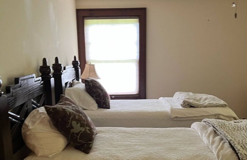Clyde Cabin | Hiking enthusiasts looking for upscale accommodations and amazing views!