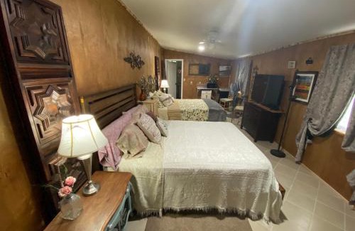 Bandera House | Hilda's Garage~Bandera, TX.