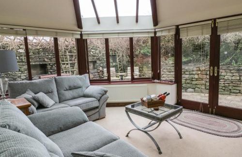Carnforth House | Hill Bank