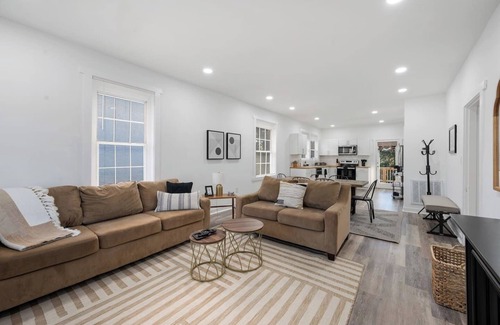Lynchburg House | Hill City Hideaway-4 miles to LU