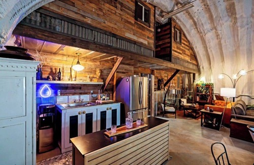 Canyon Lake House | Hill Country Hangar, 5 Mins from lake W/Hottub & Free WIFI