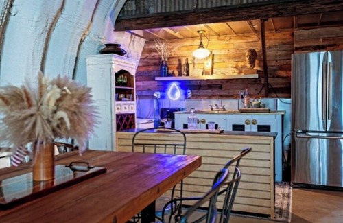 Canyon Lake House | Hill Country Hangar, 5 Mins from lake W/Hottub & Free WIFI