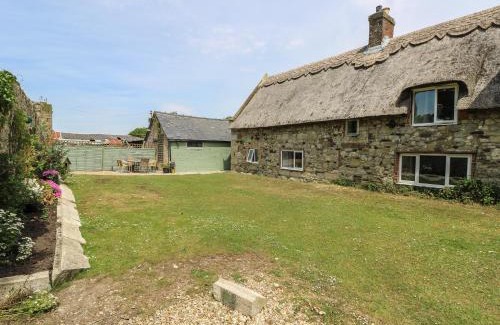 Freshwater House | Hill Farm Cottage