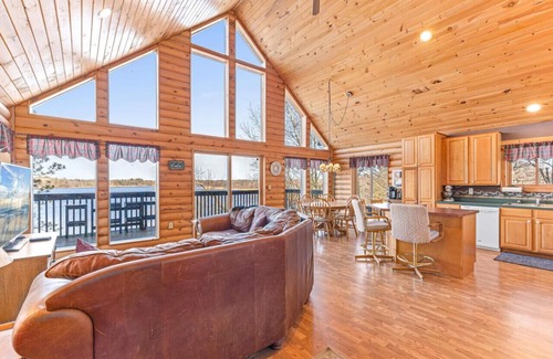 Webster House | Hill Road Chalet on Benoit Lake in Spooner WI