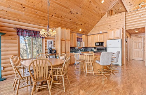 Webster House | Hill Road Chalet on Benoit Lake in Spooner WI