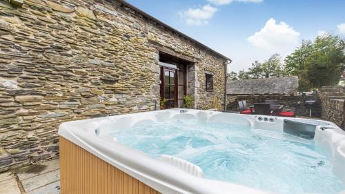 Newland Near Ulverston House | Hill Side Barn