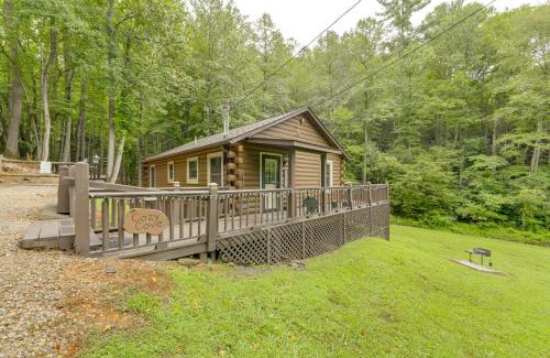 Cosby House | Hill Side Cosby Cozy Cove Cabin with Deck
