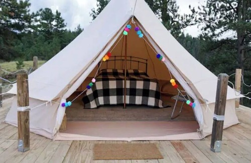 Florissant RV Rental | Hill Top Crystal Peak Overlook Tent Stay