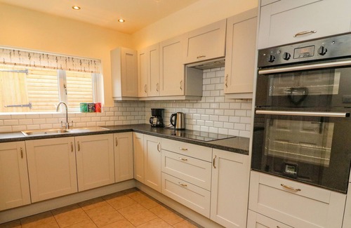 Giggleswick Cottage | HILL VIEW, pet friendly, character holiday cottage in Settle