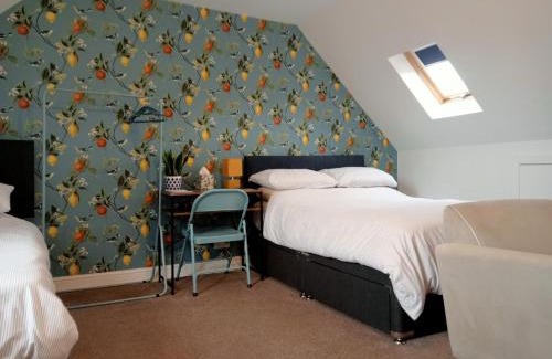 Hawick Apartment | Hill View Studio