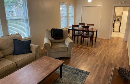 Hillcrest House | Hillcrest Haven: 2BR Gem