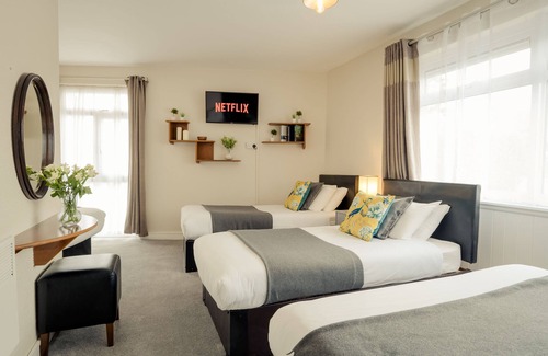 Dingle Hotel | Hillgrove Guesthouse