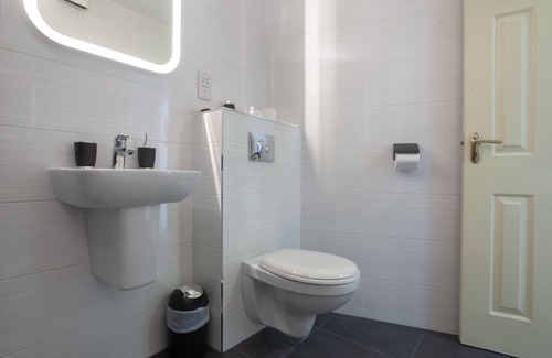 Dingle Hotel | Hillgrove Guesthouse