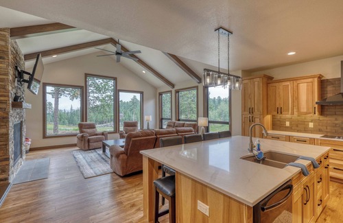 Lead House | Hills Coop in Powderhouse Pass!