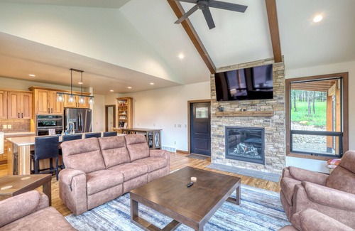 Lead House | Hills Coop in Powderhouse Pass!