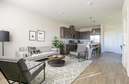 Hillsboro Apartment | Hillsboro 2br close to park restaurants PDX-8