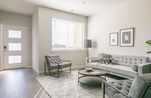 Hillsboro Apartment | Hillsboro 2br close to park restaurants PDX-8