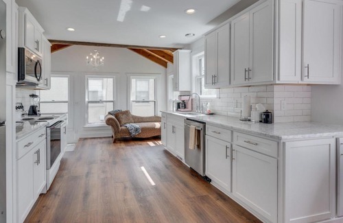 Hillsboro West End House | Hillsboro Village Hideaway