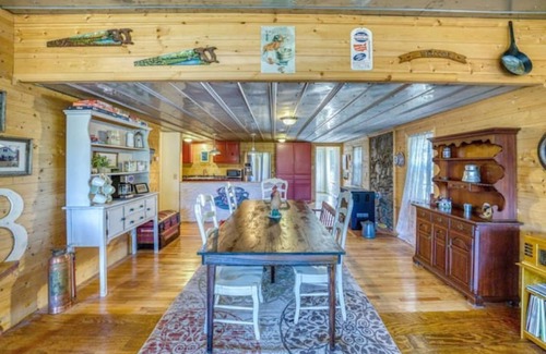 Jasper House | Hillsdale Cottage-Great Location