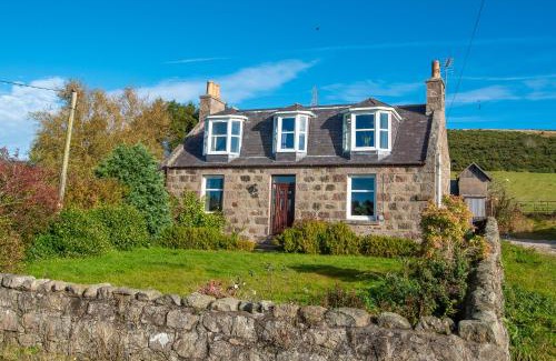 Aberdeen House | Hillside Cottage