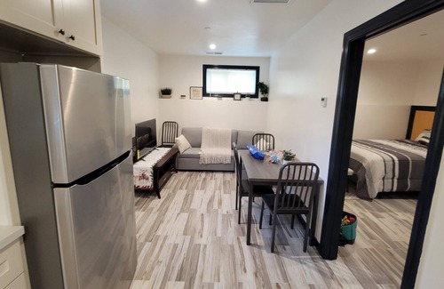 Castro Valley Cottage | Hillside Detached secluded one bedroom