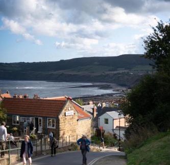 Robin Hood's Bay House | Hillside