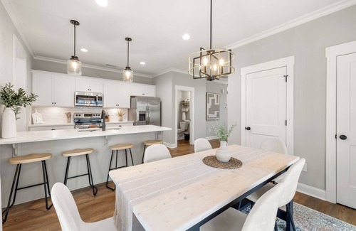 Greenville - Spartanburg House | Hillside Getaway close to downtown, shops and restaurants!