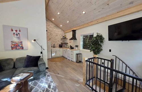 Banner Elk House | Hillside Haven 1Bd/1Bth | King Bed | Pet Friendly